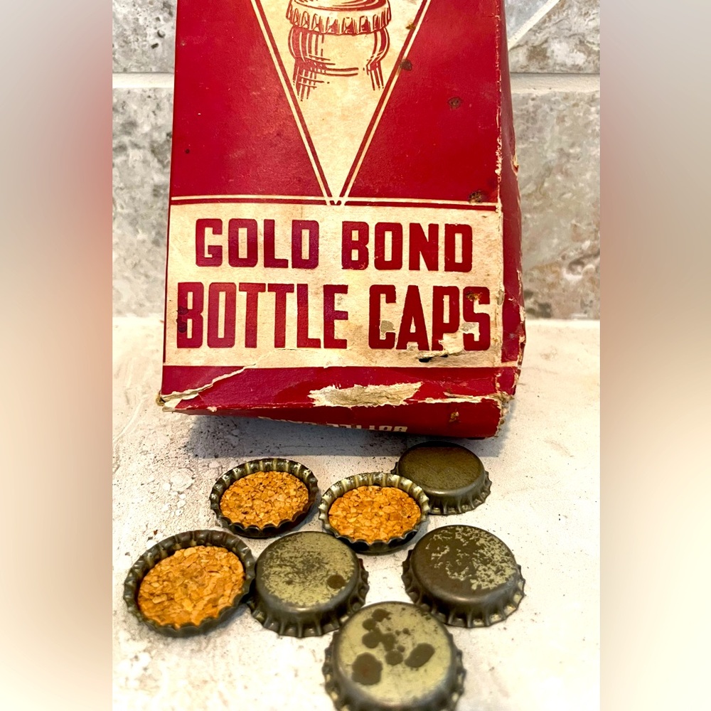 Vintage Gold Bond Bottle Caps in Original Box collectibles cork beer soda